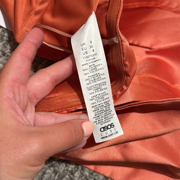 ASOS  Luxe top coral color satin oversized bow crop - Picture 6 of 7